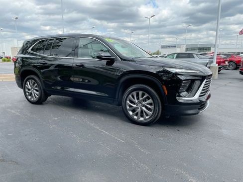 Used 2025 Buick Enclave Preferred image 6