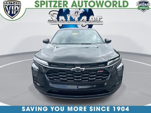 Used 2024 Chevrolet Trax RS FWD image 3