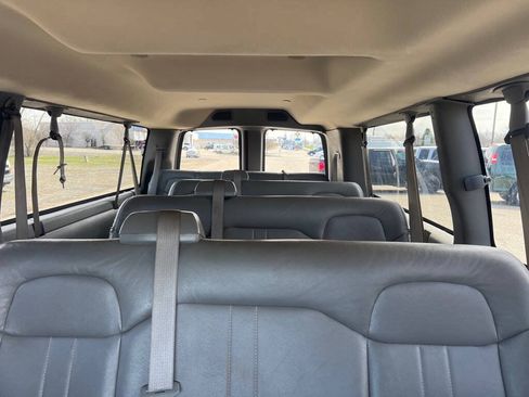 Used 2016 Chevrolet Express 3500 LS RWD image 14