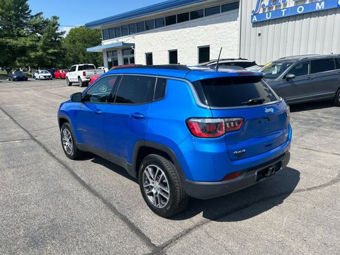 Used 2018 Jeep Compass Latitude w/ Popular Equipment Group AWD/4WD image 5