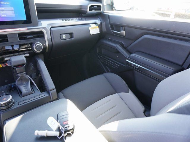 Used 2025 Toyota Tacoma TRD Sport w/ TRD Sport Upgrade Package AWD/4WD image 17