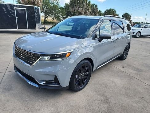 Used 2024 Kia Carnival SX image 7