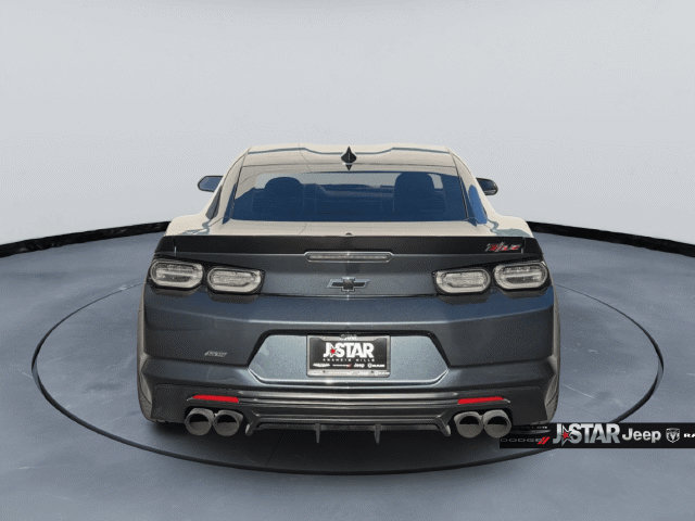 Used 2019 Chevrolet Camaro SS RWD image 6