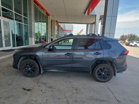 Used 2024 Toyota RAV4 SE w/ Convenience Package AWD/4WD image 24