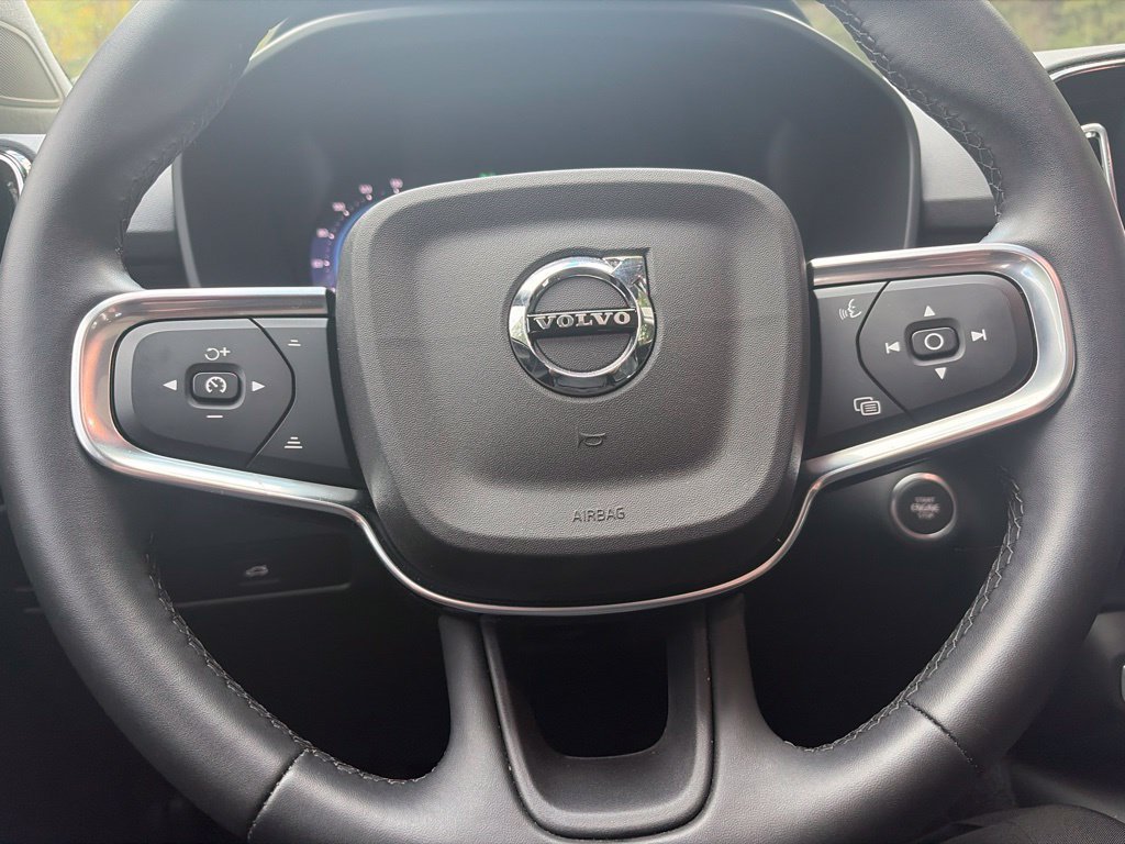 Used 2024 Volvo XC40 B5 Plus w/ Climate Package AWD/4WD image 12