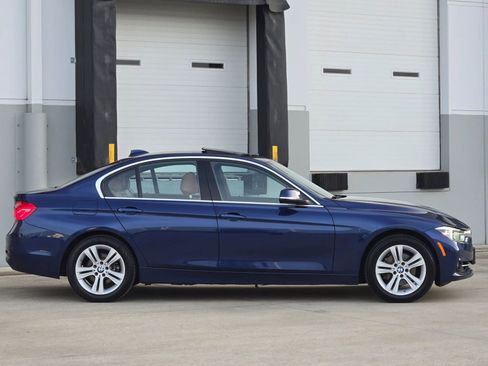 Used 2018 BMW 330i xDrive Sedan w/ Premium Package AWD/4WD image 9