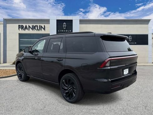New 2026 Lincoln Navigator Reserve w/ Jet Appearance Package AWD/4WD image 5