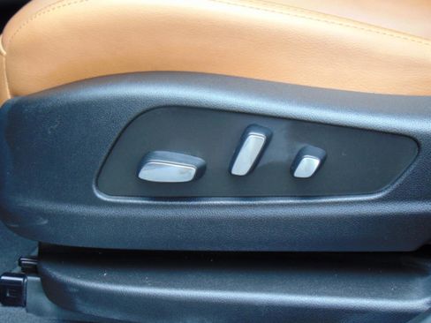 Used 2022 Cadillac XT5 Premium Luxury w/ Technology Package image 13