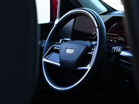 Used 2025 Cadillac Escalade Sport Platinum image 23