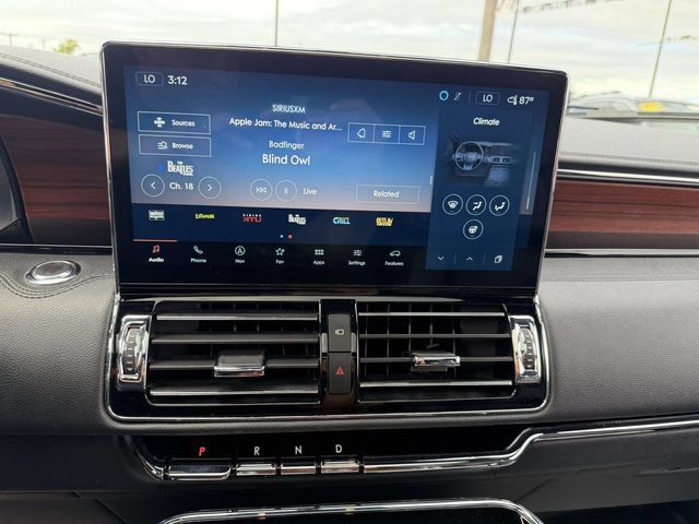 Used 2023 Lincoln Navigator Reserve AWD/4WD image 23