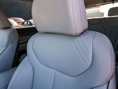 Used 2024 Hyundai Palisade SEL FWD image 19