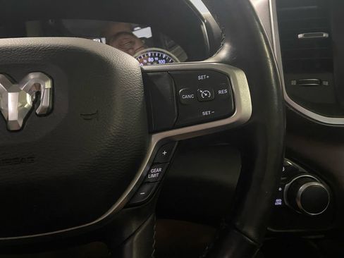 Used 2019 RAM 1500 Big Horn AWD/4WD image 11