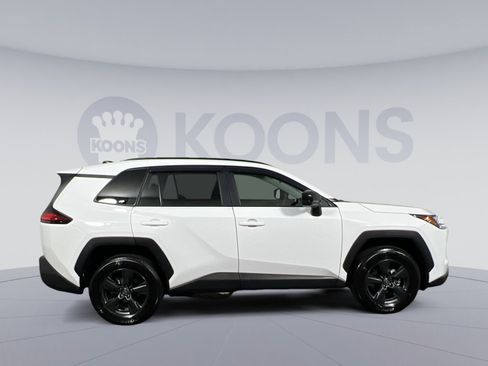 Used 2026 Toyota RAV4 LE AWD/4WD image 12