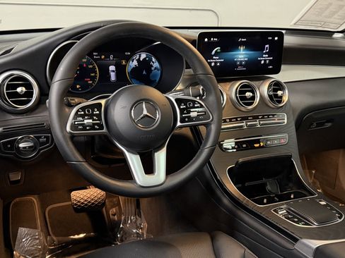 Certified 2022 Mercedes-Benz GLC 300 image 33