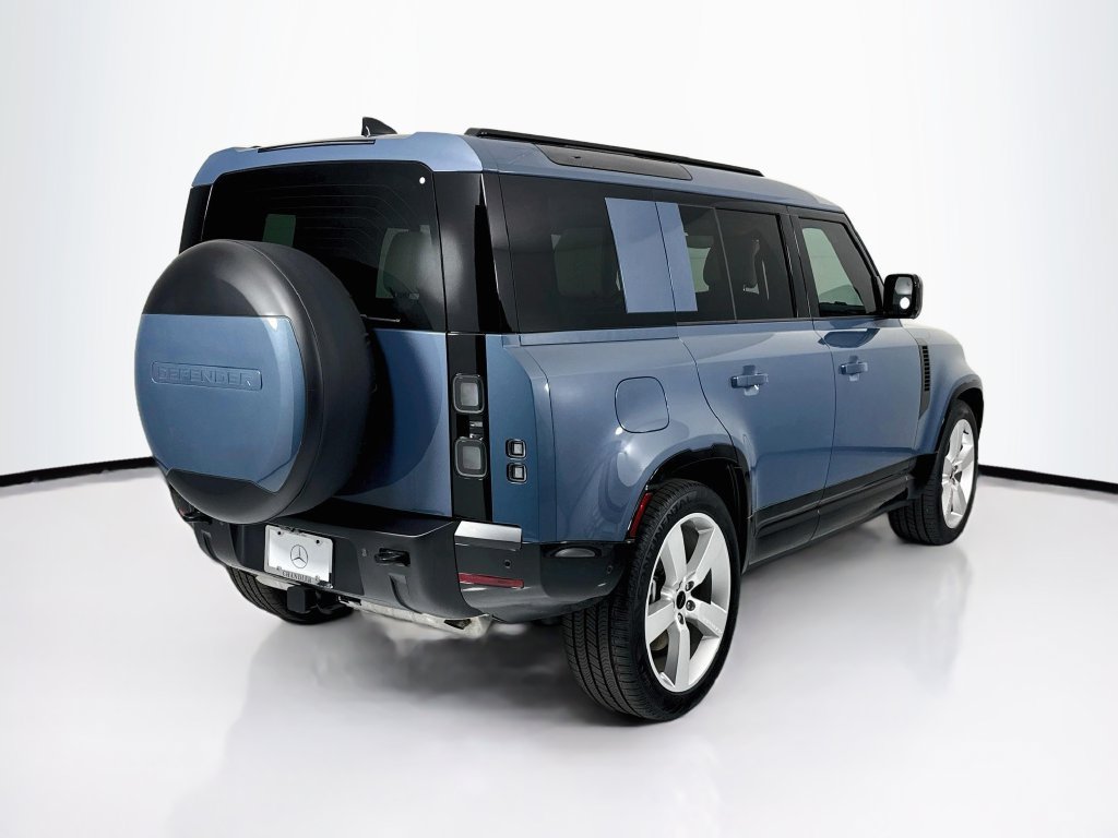 Used 2026 Land Rover Defender 110 X-Dynamic SE AWD/4WD image 5