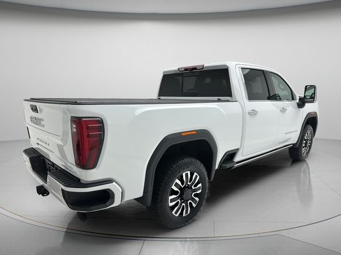 Used 2026 GMC Sierra 2500 Denali Ultimate AWD/4WD image 5