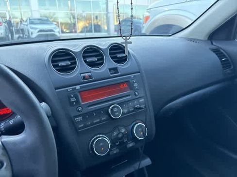 Used 2008 Nissan Altima 2.5 S w/ Emergency Aid Pkg image 2