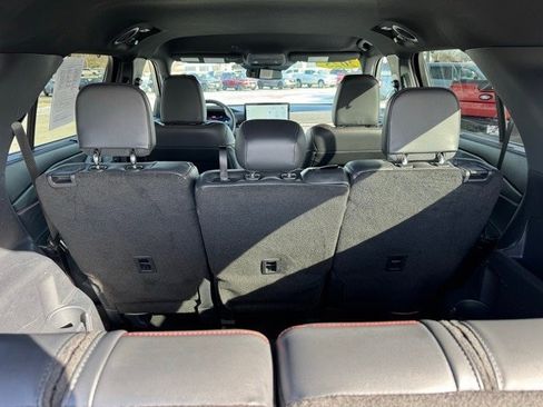 Certified 2025 Ford Explorer ST-Line w/ Premium Package image 36