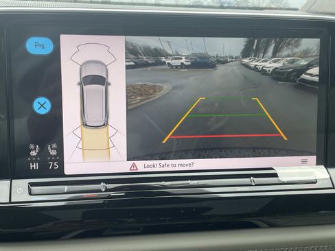 New 2026 Volkswagen Atlas SE FWD image 27