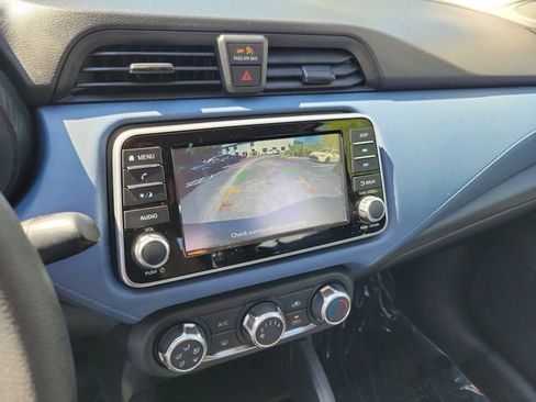 Used 2025 Nissan Versa SV FWD image 17