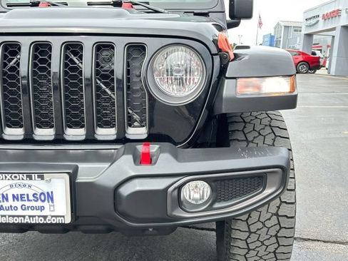 Used 2022 Jeep Gladiator Rubicon w/ Cold Weather Group AWD/4WD image 3