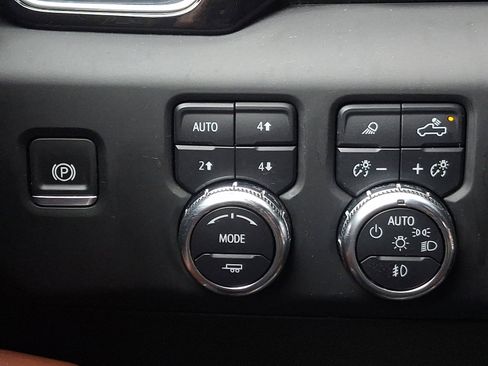 Used 2024 GMC Sierra 1500 Denali Ultimate image 29