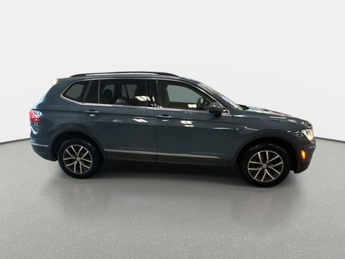 Used 2020 Volkswagen Tiguan SE image 35