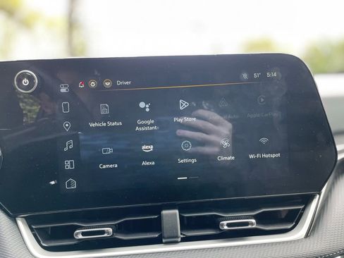 Used 2025 Chevrolet Equinox LT w/ Convenience Package II image 17