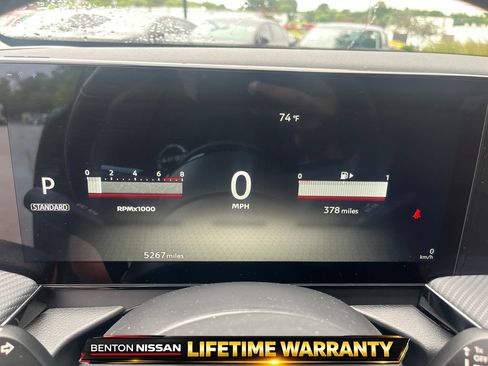 Used 2026 Nissan Kicks SR FWD image 14