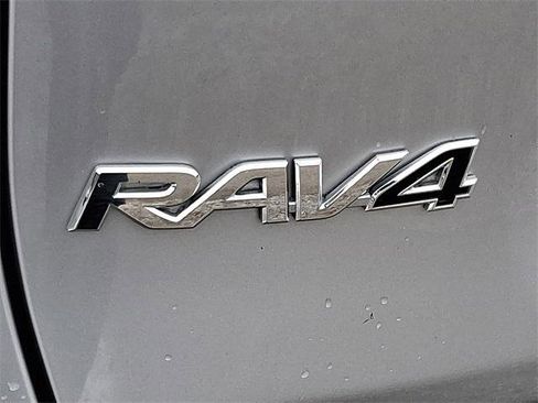 Certified 2020 Toyota RAV4 Limited image 5