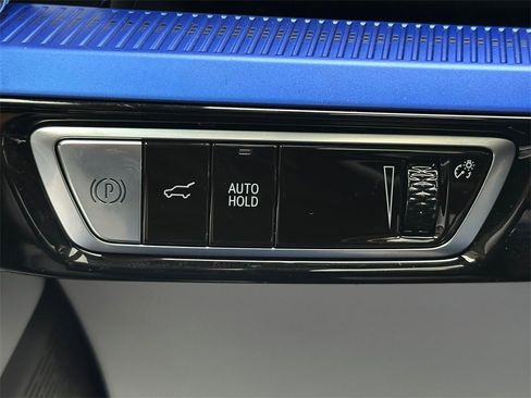 New 2026 Cadillac Optiq Sport 2 image 32