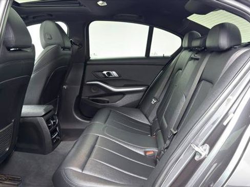 Used 2020 BMW 330i Sedan w/ Convenience Package RWD image 18