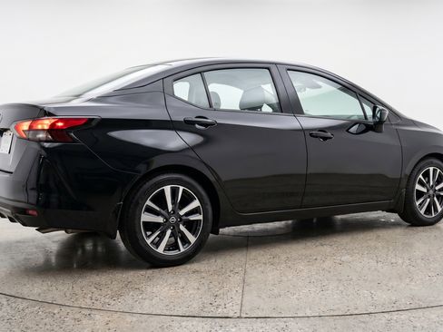 Used 2025 Nissan Versa SV FWD image 9