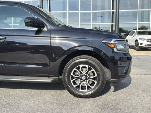 Used 2024 Ford Expedition XLT AWD/4WD image 9
