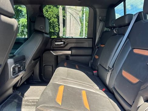 Used 2021 GMC Sierra 2500 AT4 w/ AT4 Premium Plus Package AWD/4WD image 11