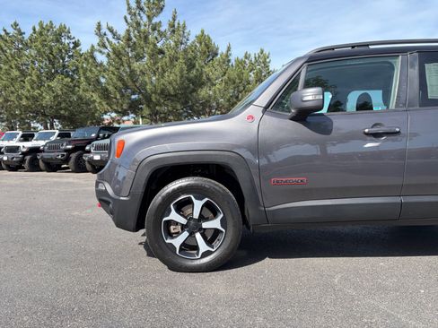 Used 2020 Jeep Renegade Trailhawk AWD/4WD image 10