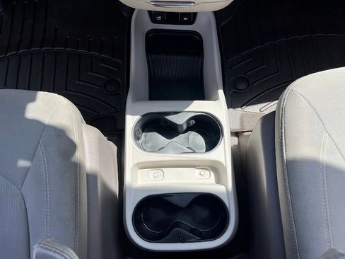 Used 2017 Chrysler Pacifica Touring FWD image 19