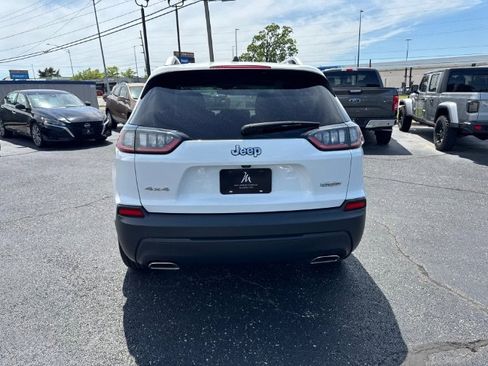 Used 2019 Jeep Cherokee Latitude w/ Popular Appearance Group AWD/4WD image 5