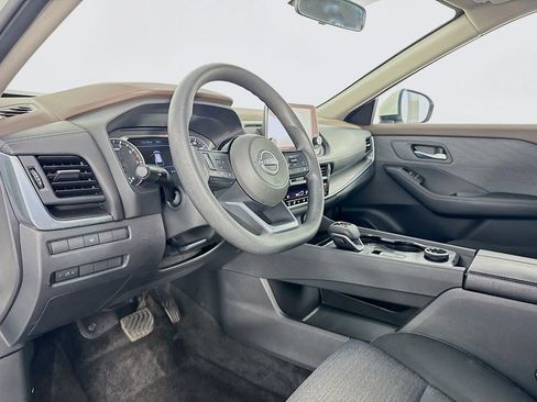 Used 2023 Nissan Rogue SV image 12