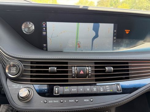 Used 2019 Lexus LS 500 RWD image 22