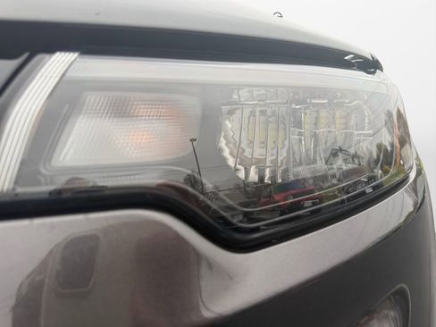 Used 2024 Jeep Compass Limited image 22