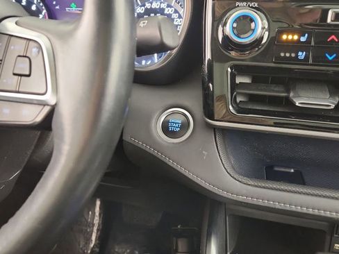 Used 2021 Toyota Highlander Limited image 24