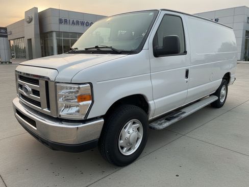 Used 2013 Ford E-250 and Econoline 250 w/ PWR Group RWD image 1