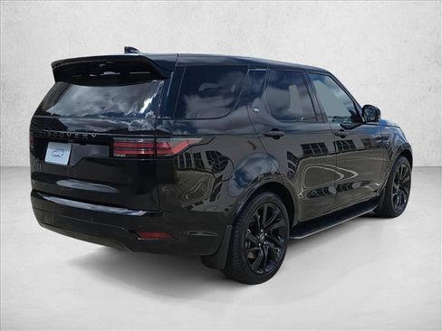 Used 2025 Land Rover Discovery Dynamic SE AWD/4WD image 5