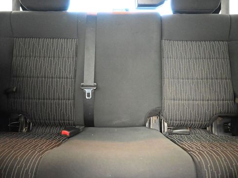 Used 2012 Jeep Wrangler Unlimited Sahara image 21