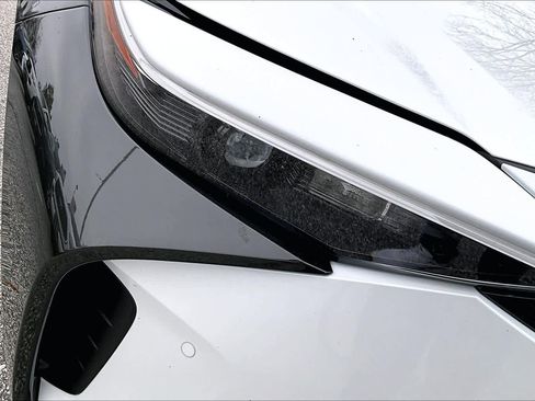 Used 2024 Toyota bZ4X XLE image 27