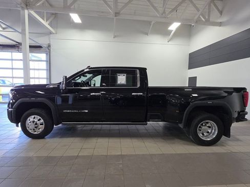 Used 2024 GMC Sierra 3500 Denali w/ Denali Reserve Package image 2