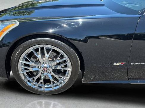 Used 2006 Cadillac XLR V RWD image 41