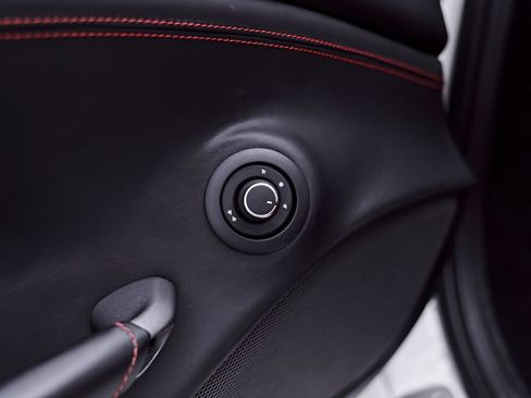Used 2018 Ferrari 488 GTB RWD image 47