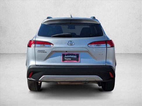 Used 2024 Toyota Corolla Cross LE image 7